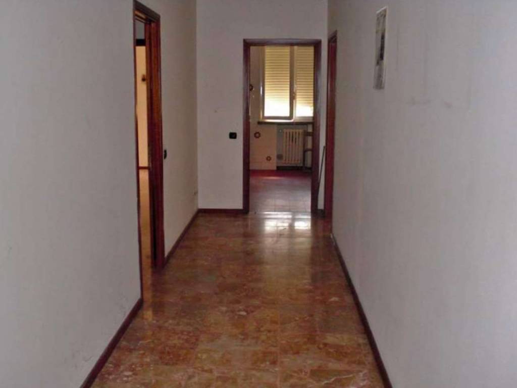 appartamento in vendita a Quattro Castella in zona Montecavolo