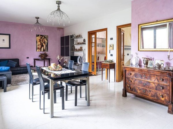 casa indipendente in vendita a Quattro Castella in zona Montecavolo