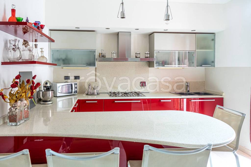 casa indipendente in vendita a Quattro Castella in zona Montecavolo