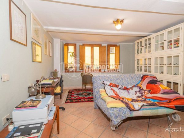 appartamento in vendita a Quattro Castella in zona Puianello