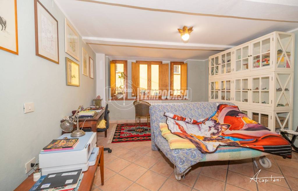 appartamento in vendita a Quattro Castella in zona Puianello