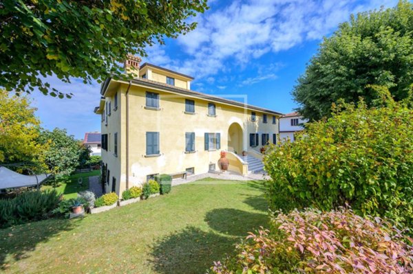 casa indipendente in vendita a Quattro Castella in zona Roncolo