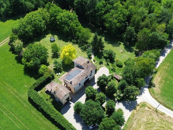 casa indipendente in vendita a Quattro Castella in zona Roncolo