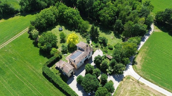 casa indipendente in vendita a Quattro Castella in zona Roncolo