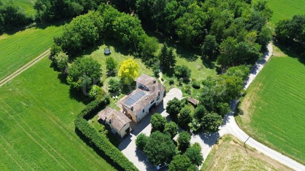 casa indipendente in vendita a Quattro Castella in zona Roncolo