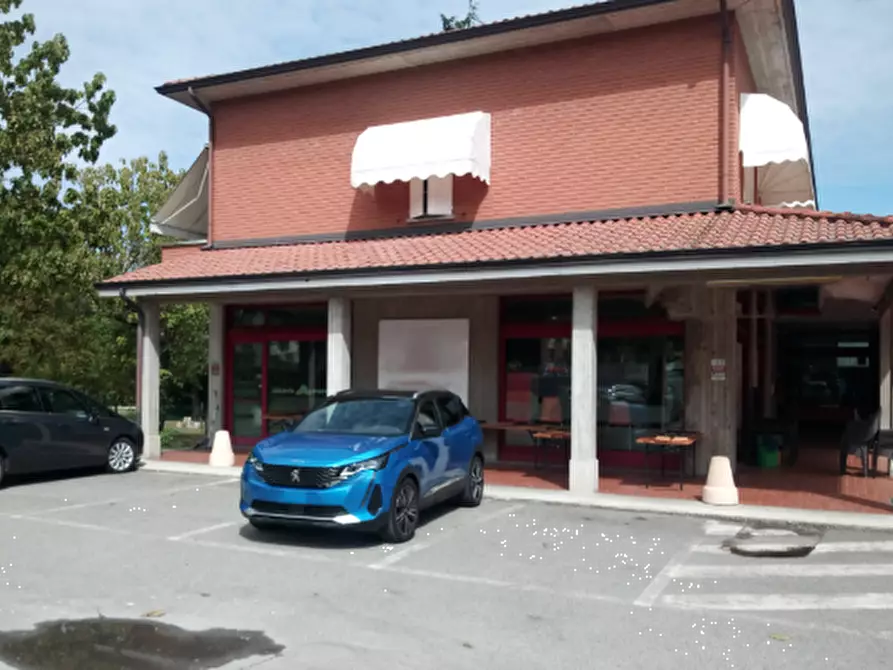 negozio in vendita a Quattro Castella