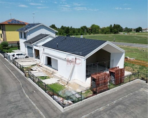 casa indipendente in vendita a Quattro Castella in zona Montecavolo