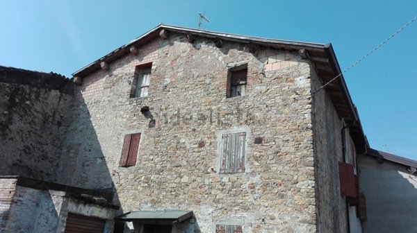 quadrivano in vendita a Quattro Castella