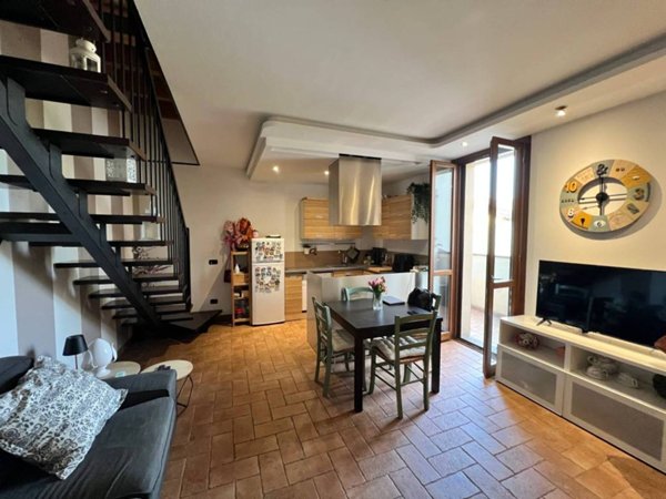 appartamento in vendita a Quattro Castella in zona Montecavolo