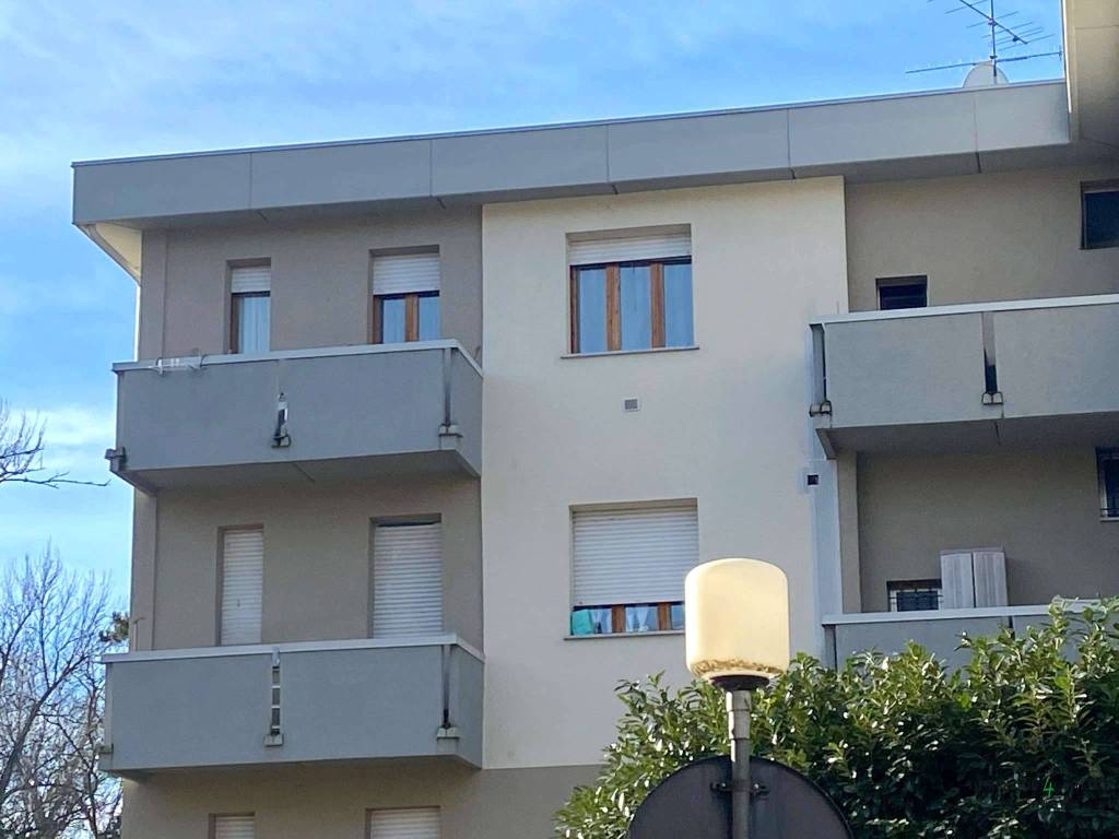 appartamento in vendita a Quattro Castella in zona Montecavolo