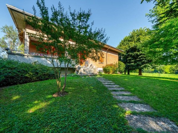 casa indipendente in vendita a Quattro Castella in zona Montecavolo