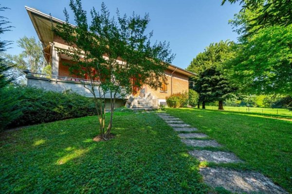 casa indipendente in vendita a Quattro Castella in zona Montecavolo