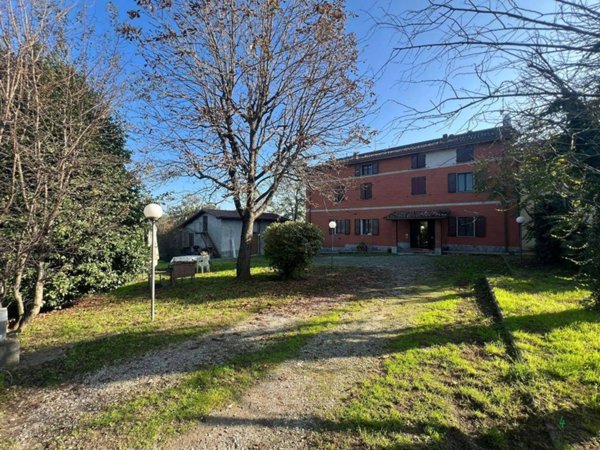 casa indipendente in vendita a Quattro Castella in zona Puianello