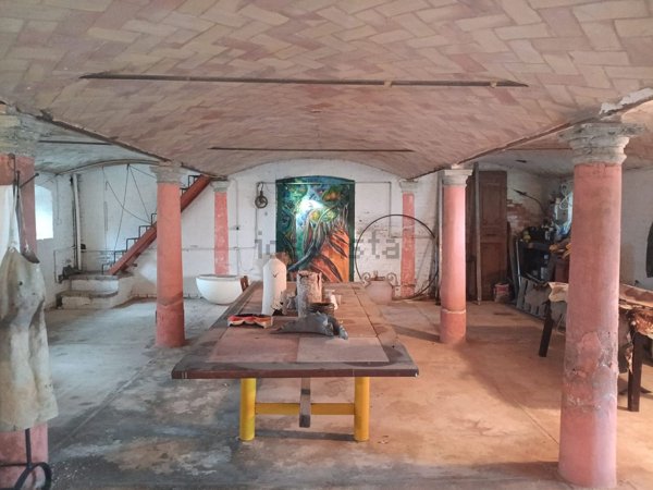 casa indipendente in vendita a Quattro Castella in zona Montecavolo