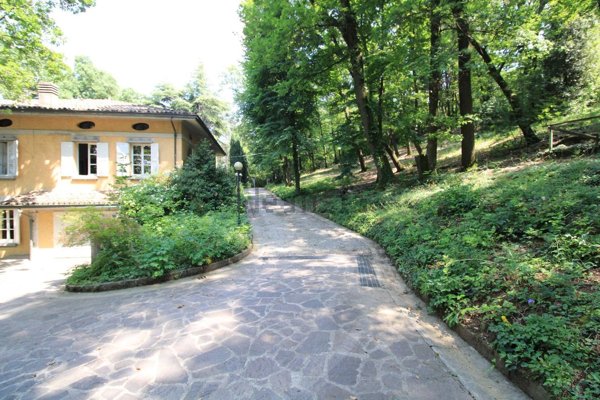 casa indipendente in vendita a Quattro Castella in zona Montecavolo