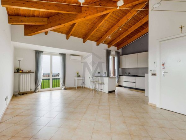 appartamento in vendita a Quattro Castella in zona Puianello