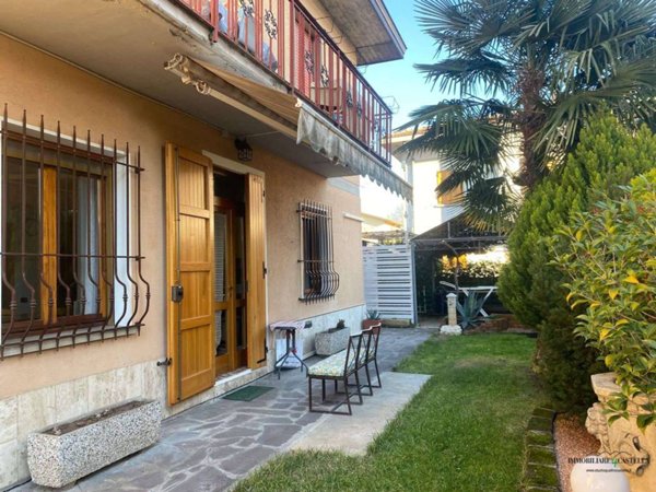 casa indipendente in vendita a Quattro Castella in zona Puianello