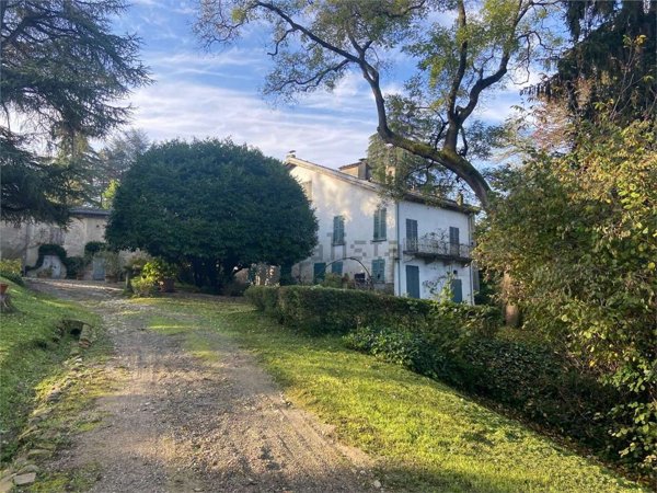 casa indipendente in vendita a Quattro Castella in zona Montecavolo