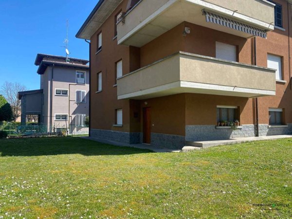 appartamento in vendita a Quattro Castella in zona Montecavolo