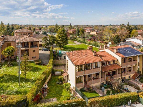 appartamento in vendita a Quattro Castella in zona Montecavolo