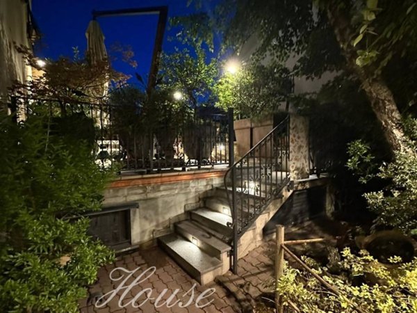 casa indipendente in vendita a Quattro Castella in zona Puianello