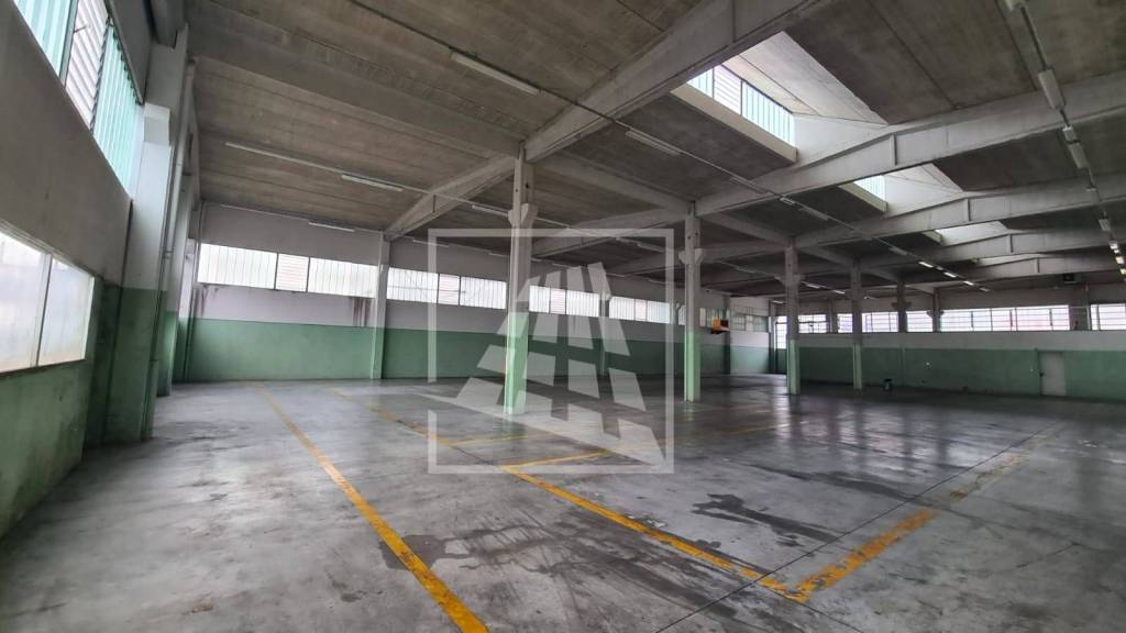 capannone in vendita a Quattro Castella