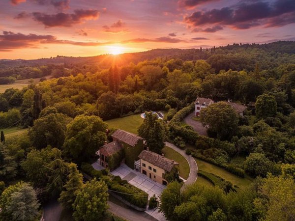 casa indipendente in vendita a Quattro Castella in zona Roncolo