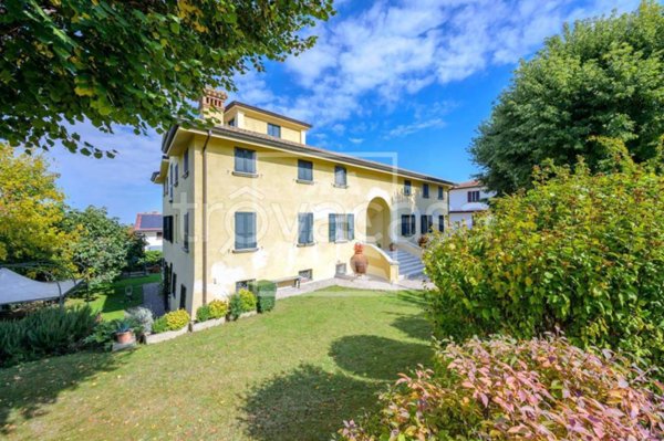 casa indipendente in vendita a Quattro Castella in zona Roncolo