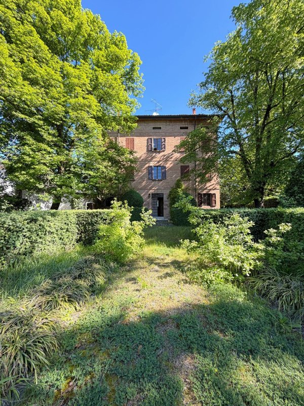 casa indipendente in vendita a Quattro Castella in zona Roncolo