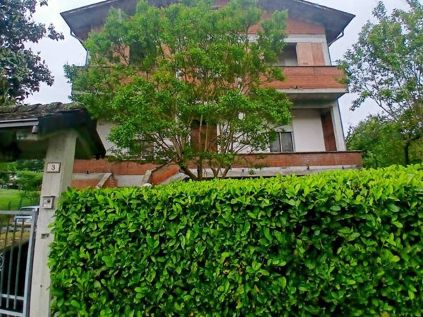 appartamento in vendita a Quattro Castella in zona Montecavolo