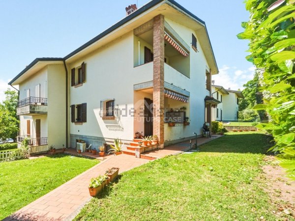 casa indipendente in vendita a Quattro Castella in zona Puianello