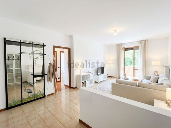 appartamento in vendita a Quattro Castella in zona Montecavolo