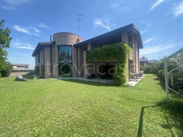casa indipendente in vendita a Quattro Castella