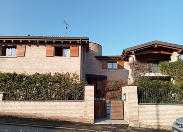 casa indipendente in vendita a Quattro Castella