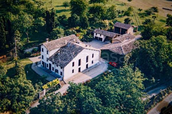 casa indipendente in vendita a Quattro Castella in zona Roncolo
