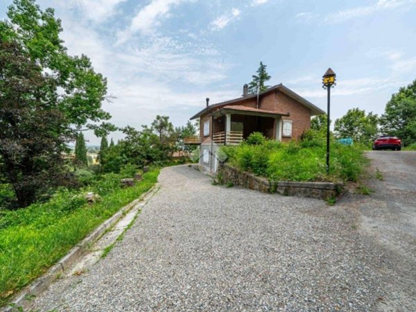 casa indipendente in vendita a Quattro Castella in zona Montecavolo