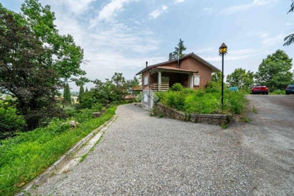 casa indipendente in vendita a Quattro Castella in zona Montecavolo