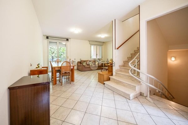 casa indipendente in vendita a Quattro Castella in zona La Fornace