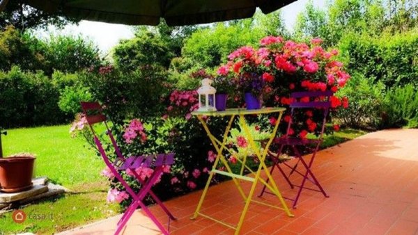 casa indipendente in vendita a Quattro Castella in zona Forche