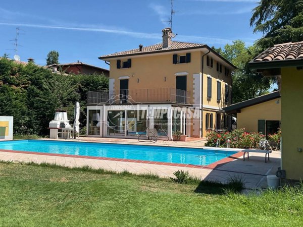 casa indipendente in vendita a Quattro Castella in zona Montecavolo
