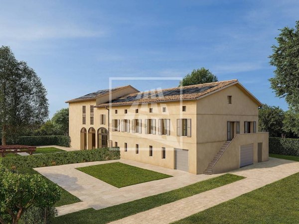 casa indipendente in vendita a Quattro Castella in zona Montecavolo