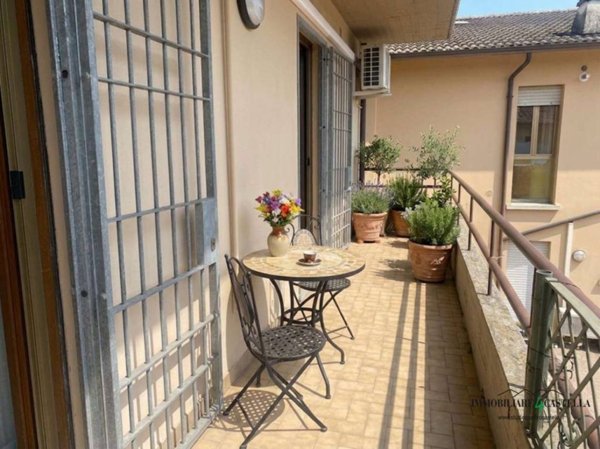 appartamento in vendita a Quattro Castella in zona Puianello