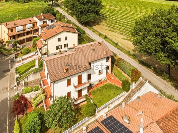 casa indipendente in vendita a Quattro Castella in zona Puianello
