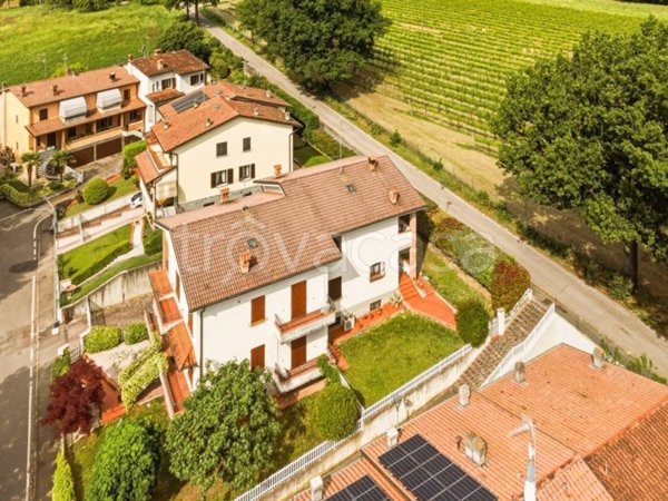 casa indipendente in vendita a Quattro Castella in zona Puianello