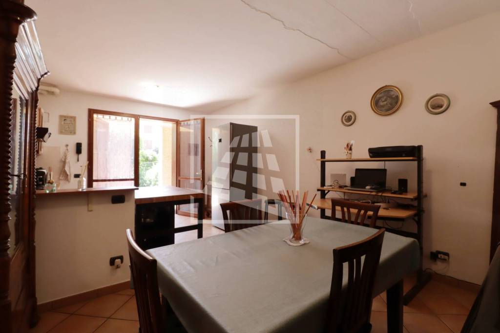 appartamento in vendita a Quattro Castella in zona Puianello