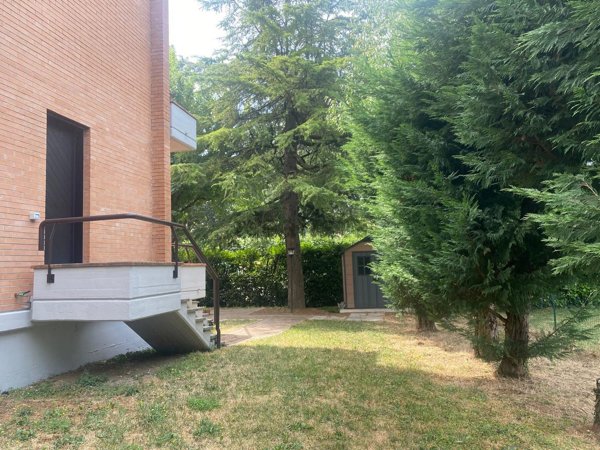 appartamento in vendita a Quattro Castella in zona Montecavolo