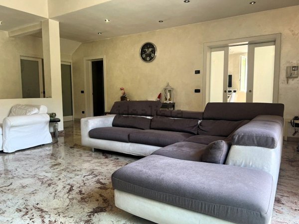 casa indipendente in vendita a Quattro Castella in zona Selvarola