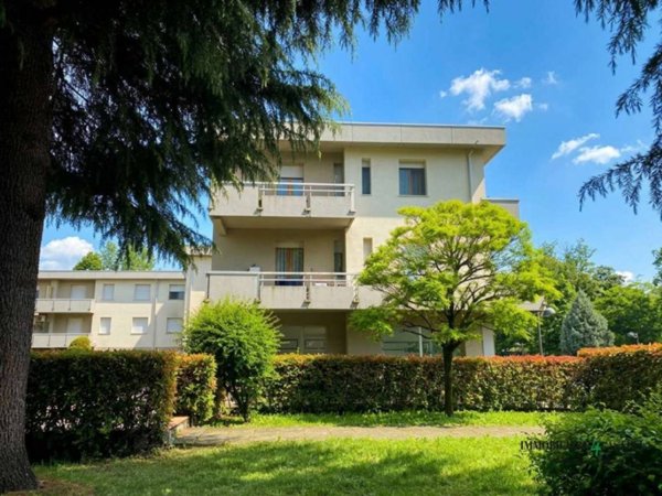 appartamento in vendita a Quattro Castella in zona Montecavolo