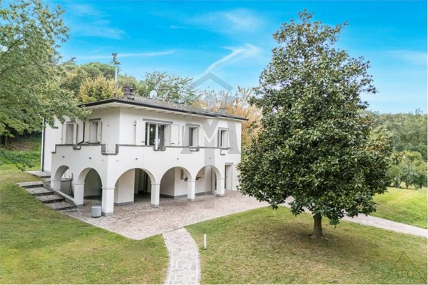 casa indipendente in vendita a Quattro Castella in zona Montecavolo