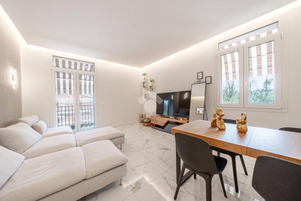 casa indipendente in vendita a Quattro Castella in zona Puianello
